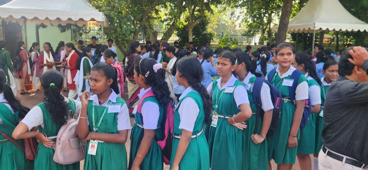 Shakti Rupena Samsthita - Photo 3